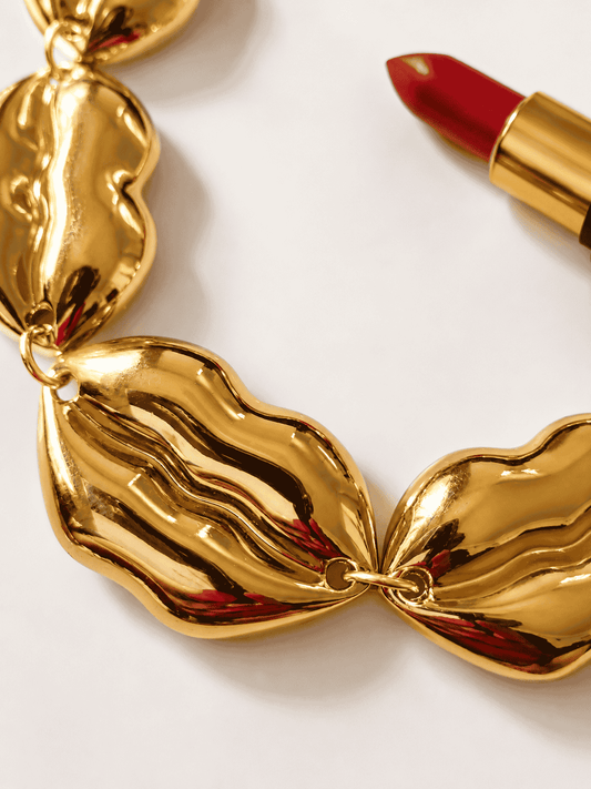 Kiss of Gold Necklace